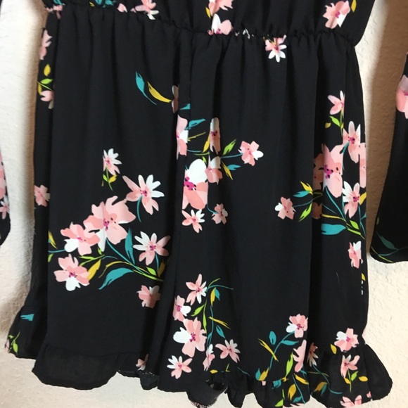 🍁Pins and Needles Urban Outfitters RuffleRomper - Picture 4 of 8